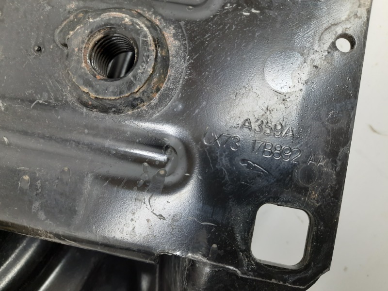 Усилитель заднего бампера