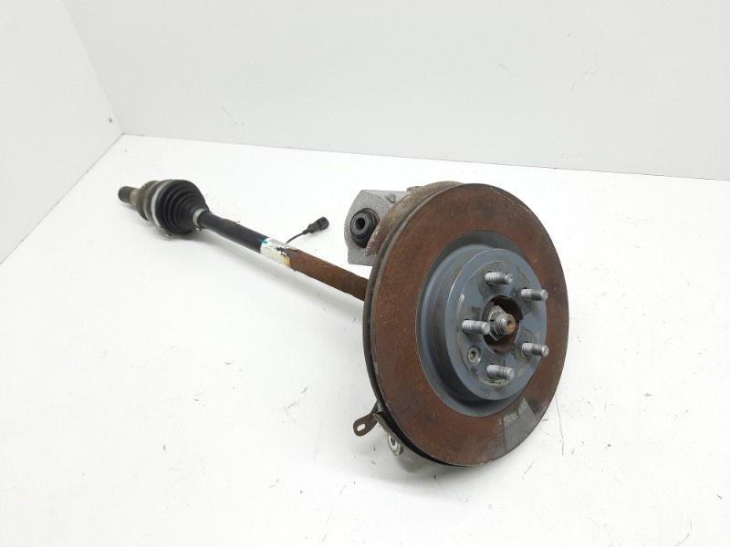 Кулак поворотный задний левый