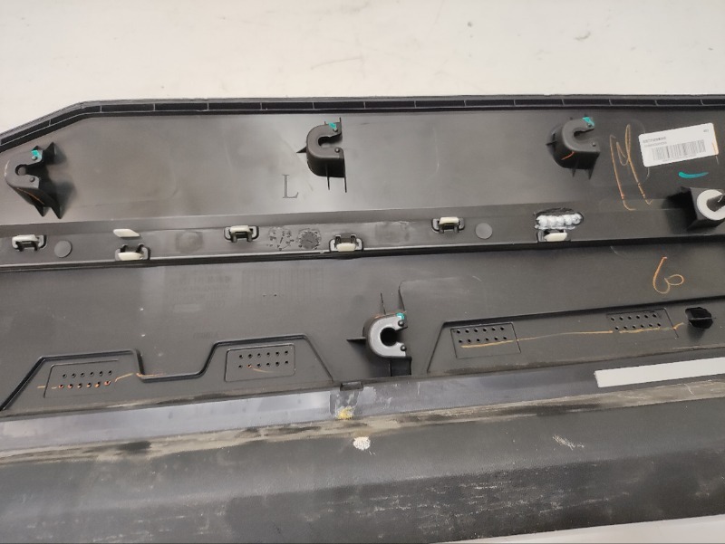 Накладка двери задней левой