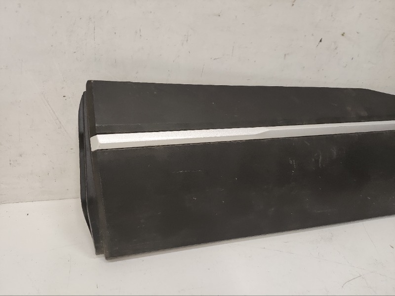 Накладка двери задней левой