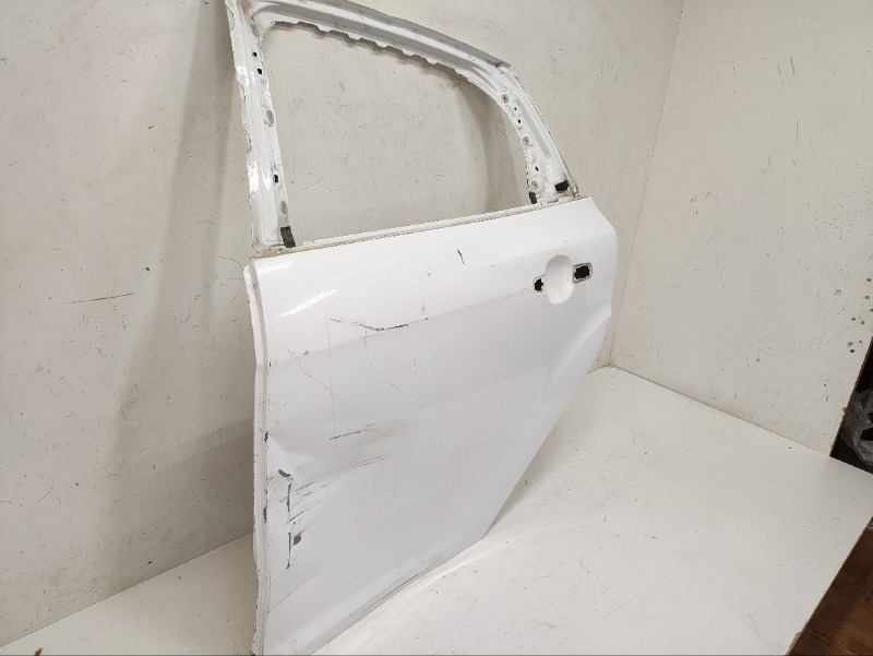 Дверь задняя левая