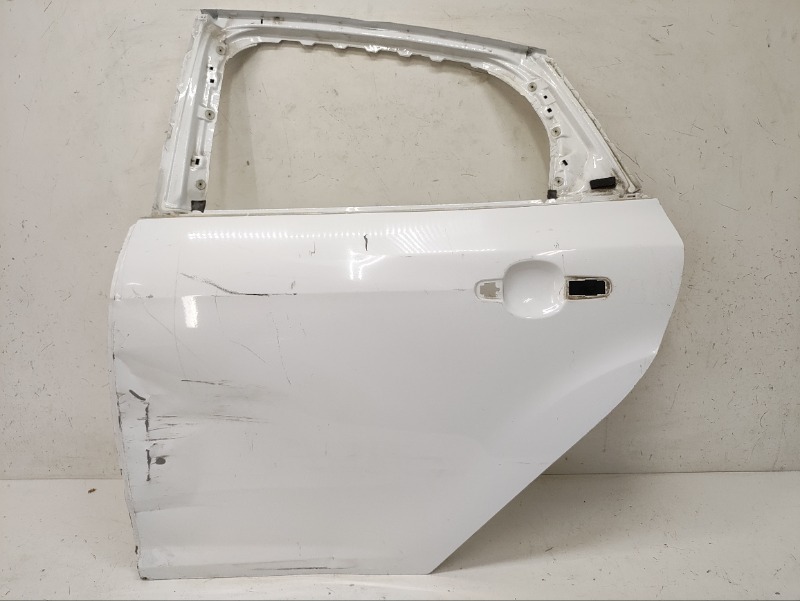 Дверь задняя левая