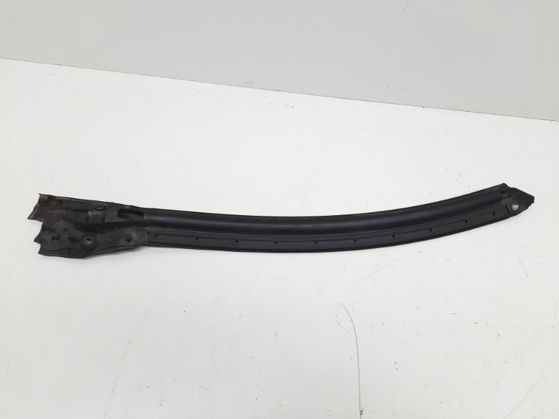 Уплотнитель двери