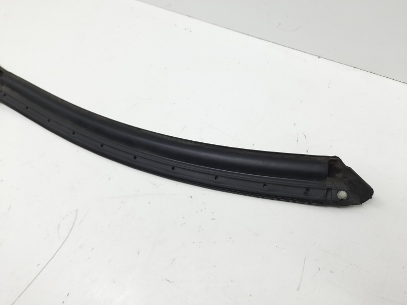 Уплотнитель двери