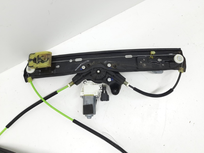 Стеклоподъемник электр. задний правый