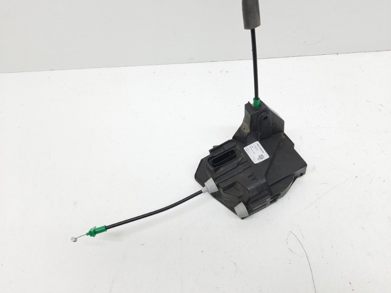 Замок двери задней правой