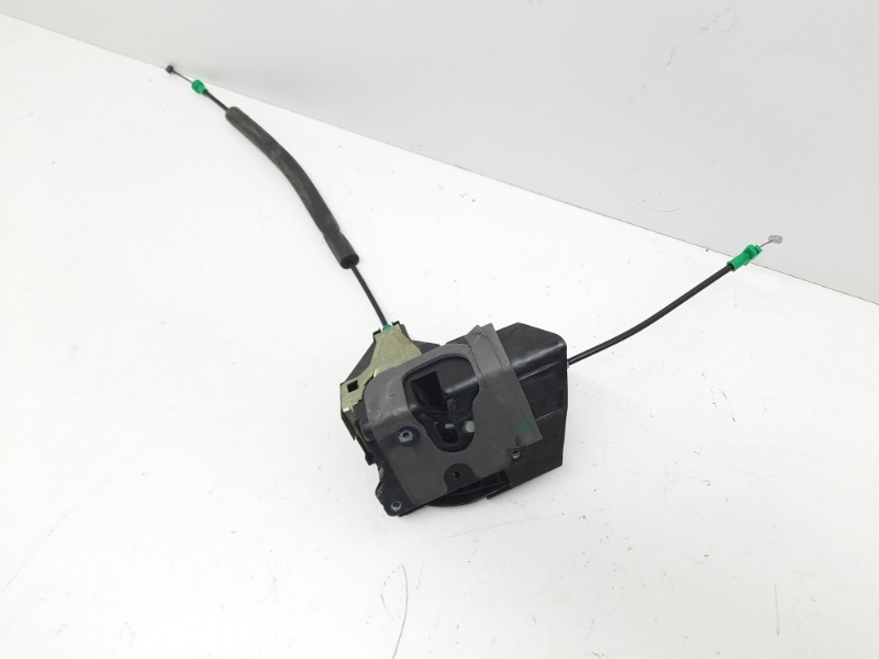 Замок двери задней правой