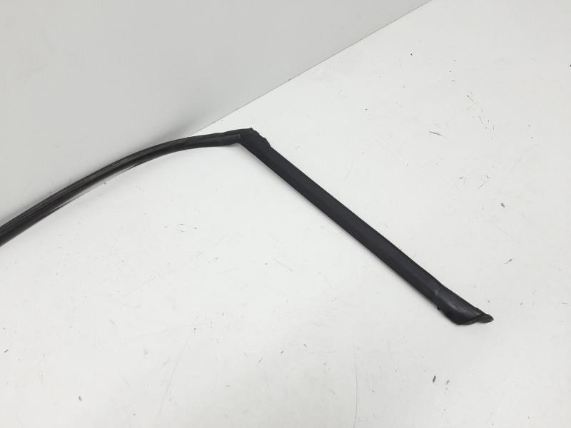 Уплотнитель двери