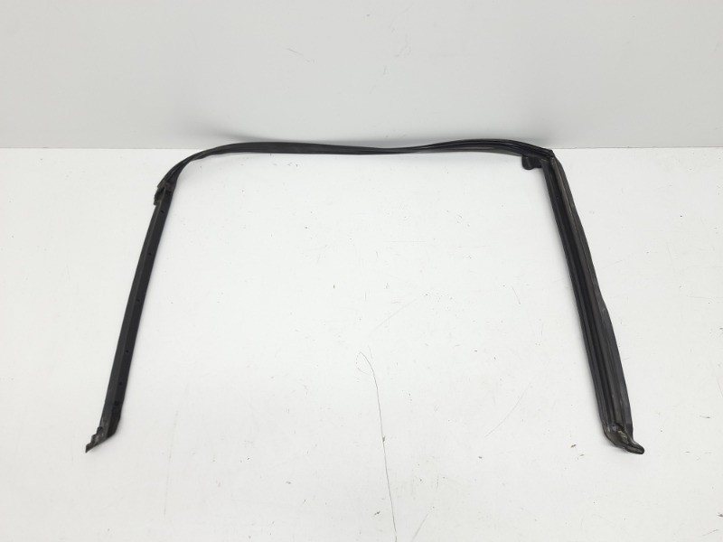 Уплотнитель двери