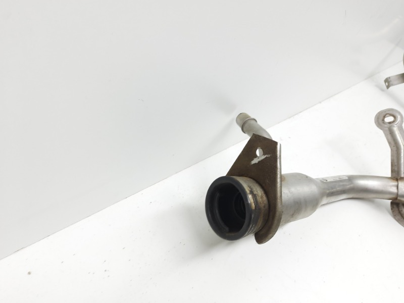 Горловина топливного бака