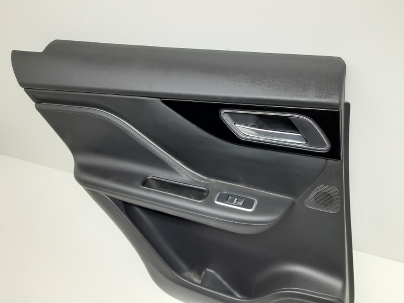 Обшивка двери