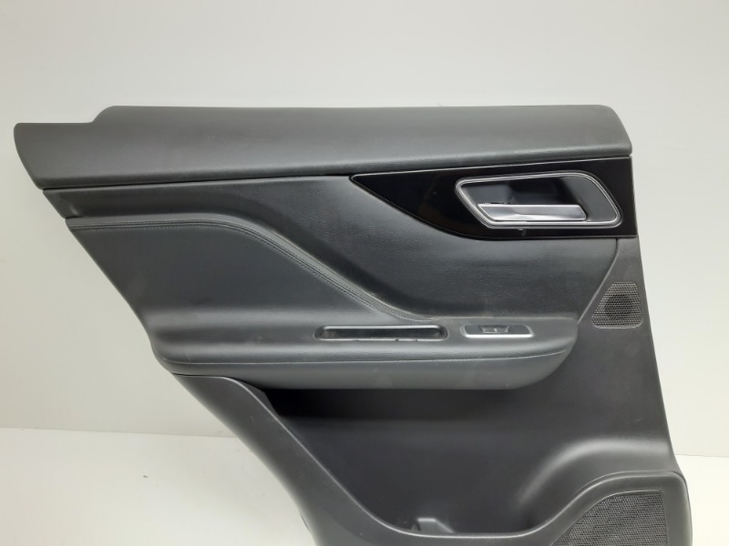 Обшивка двери