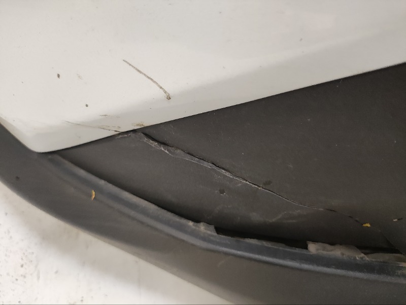 Бампер передний