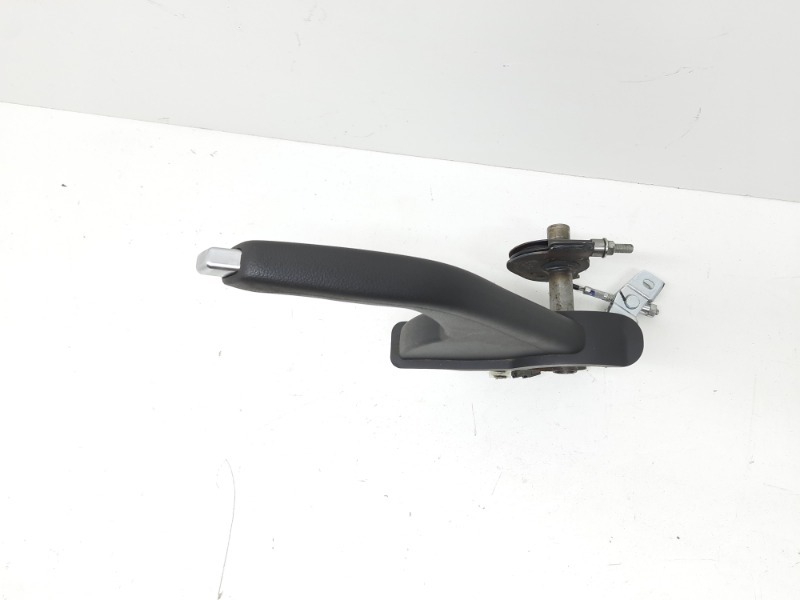 Рычаг стояночного тормоза