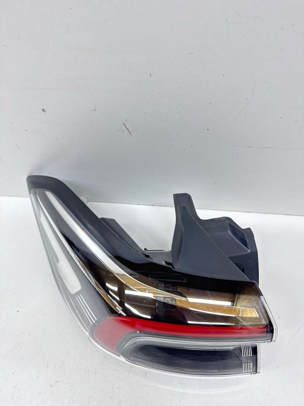 Фонарь задний левый