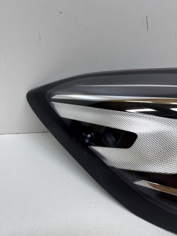 Фонарь задний левый