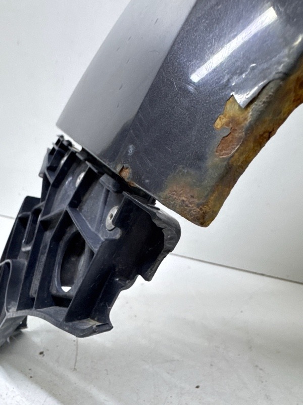 Крыло переднее левое