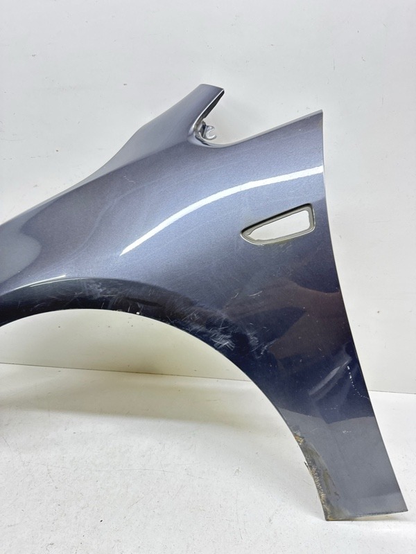 Крыло переднее левое