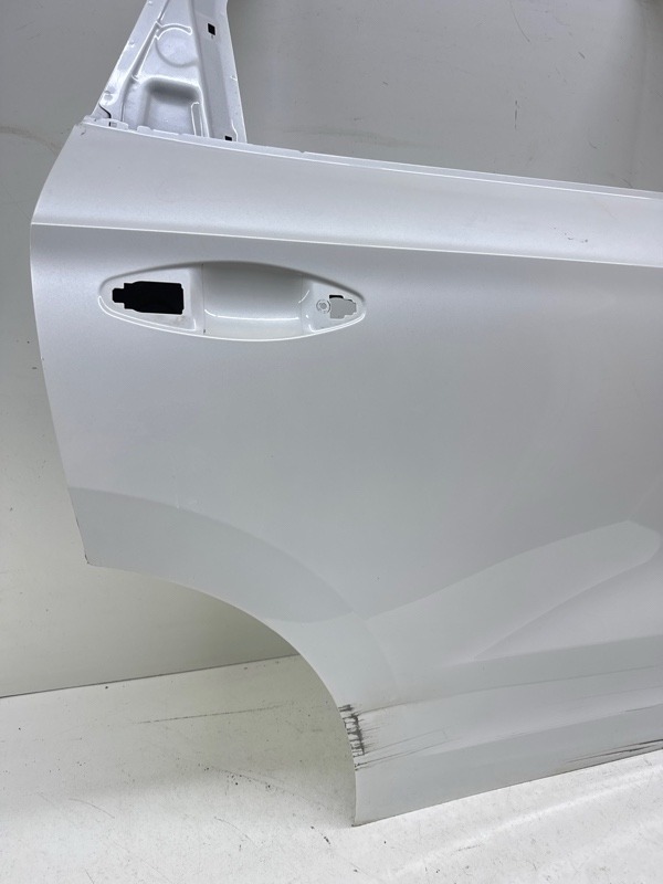 Дверь задняя правая