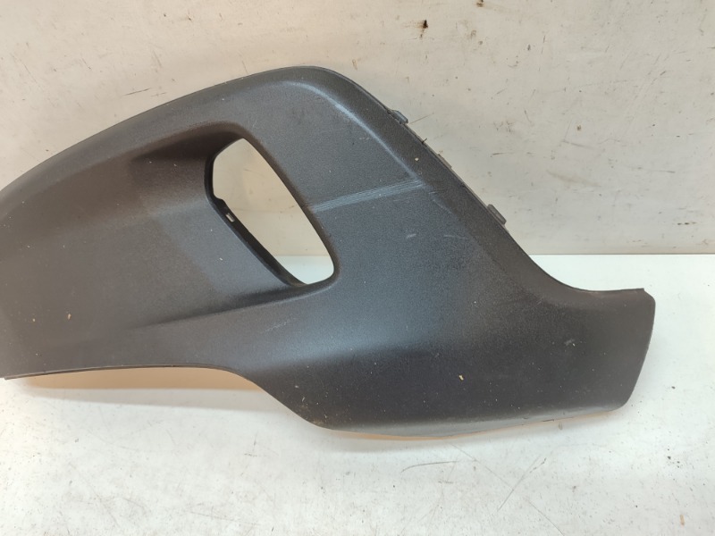 Накладка переднего бампера левая