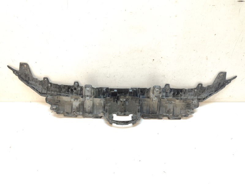 Кронштейн решетки радиатора