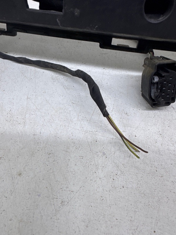 Кронштейн переднего бампера