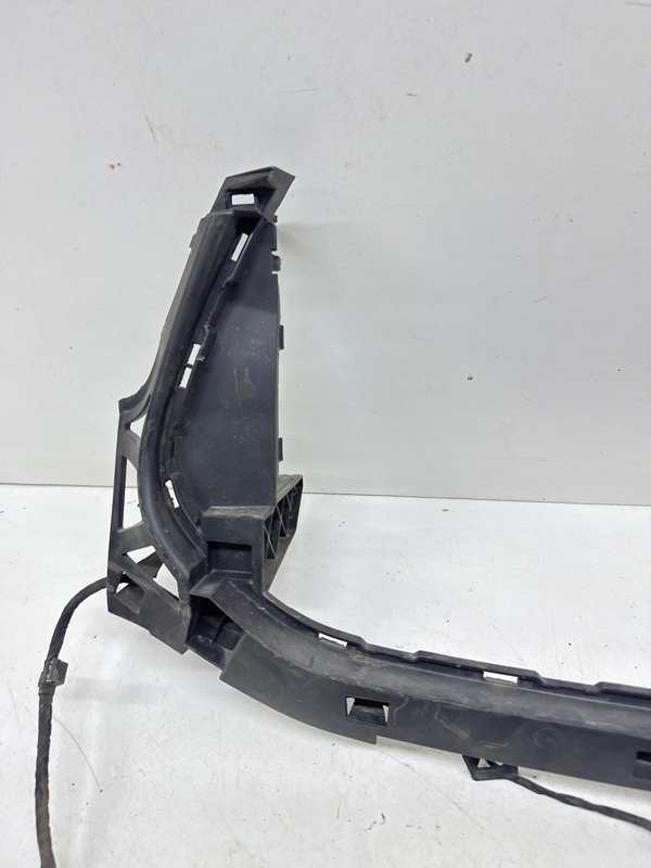 Кронштейн переднего бампера