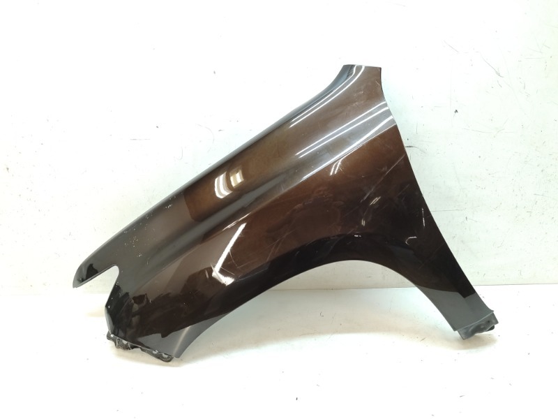 Крыло переднее левое