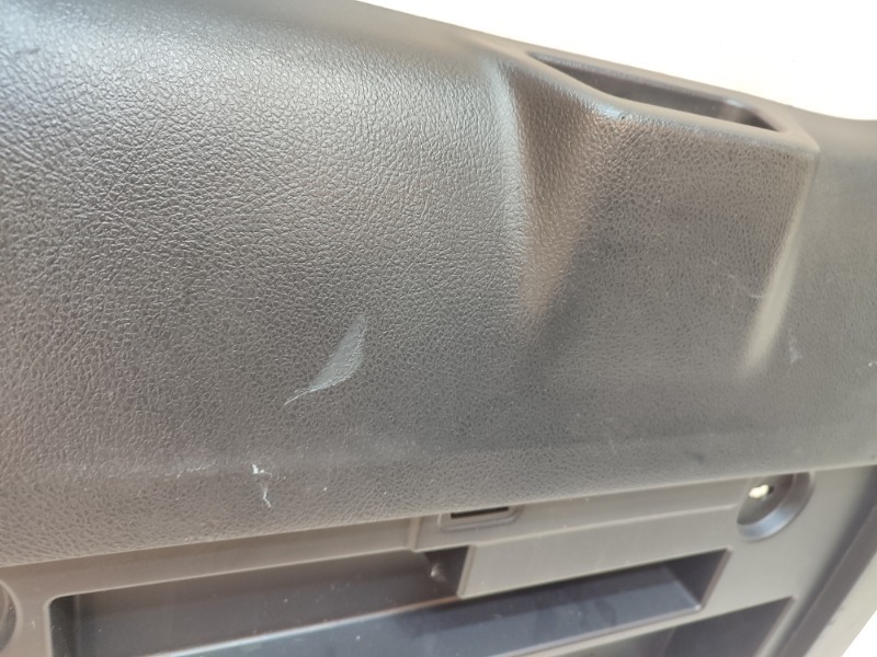 Обшивка крышки багажника