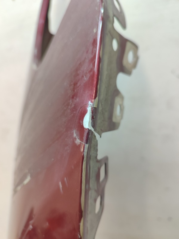 Крыло переднее правое