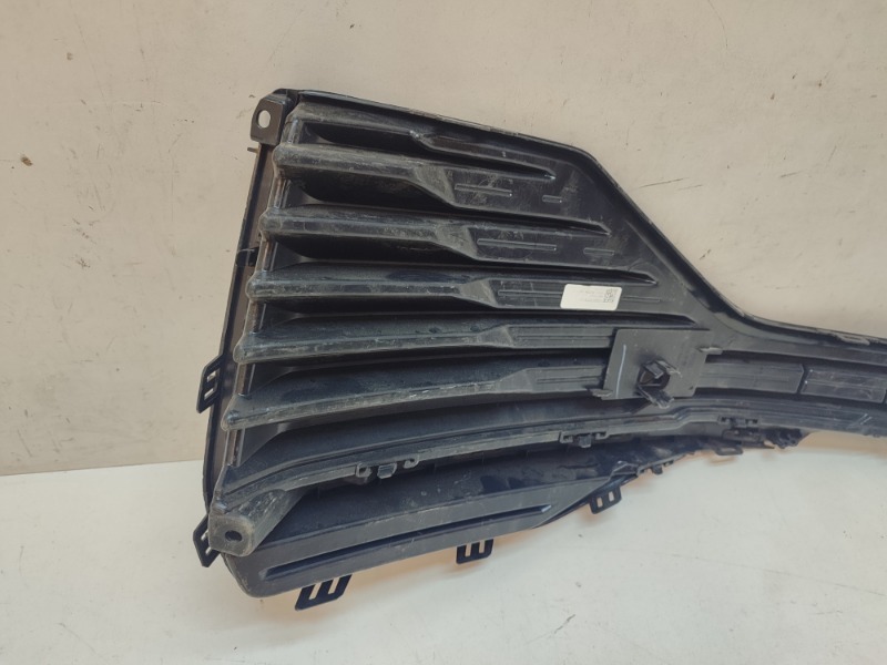 Решетка в бампер левая