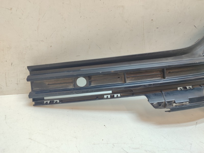 Решетка в бампер левая