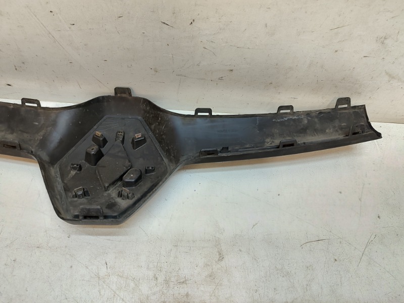 Накладка на решетку радиатора