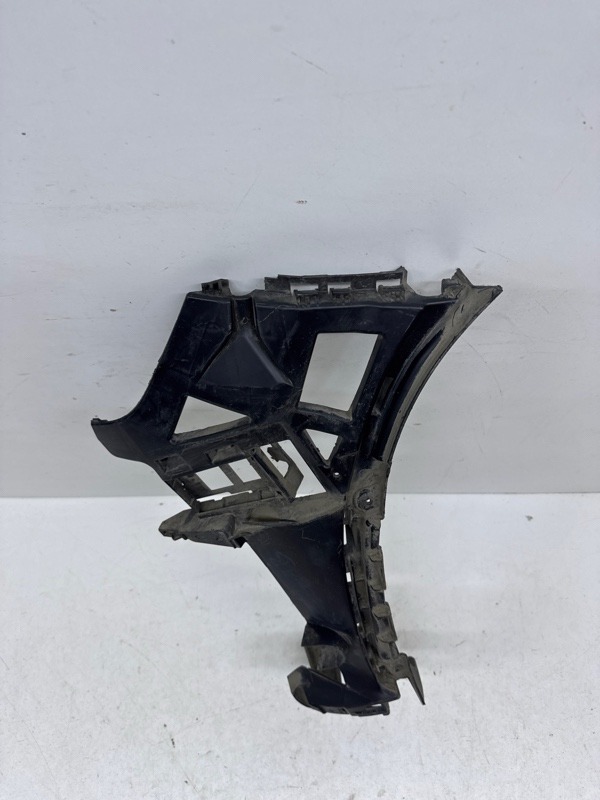 Усилитель переднего бампера