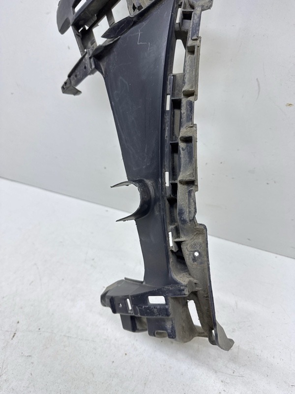 Усилитель переднего бампера