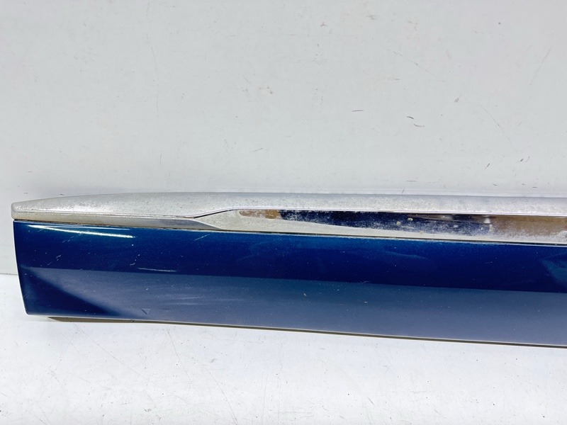 Накладка двери передней левой