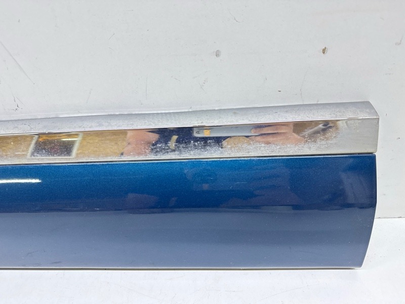 Накладка двери передней левой