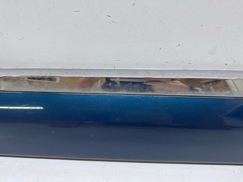 Накладка двери передней левой