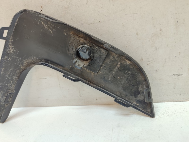 Накладка переднего бампера левая