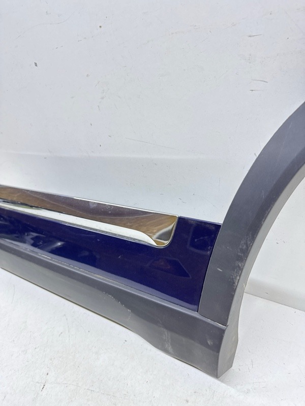 Накладка двери задней правой