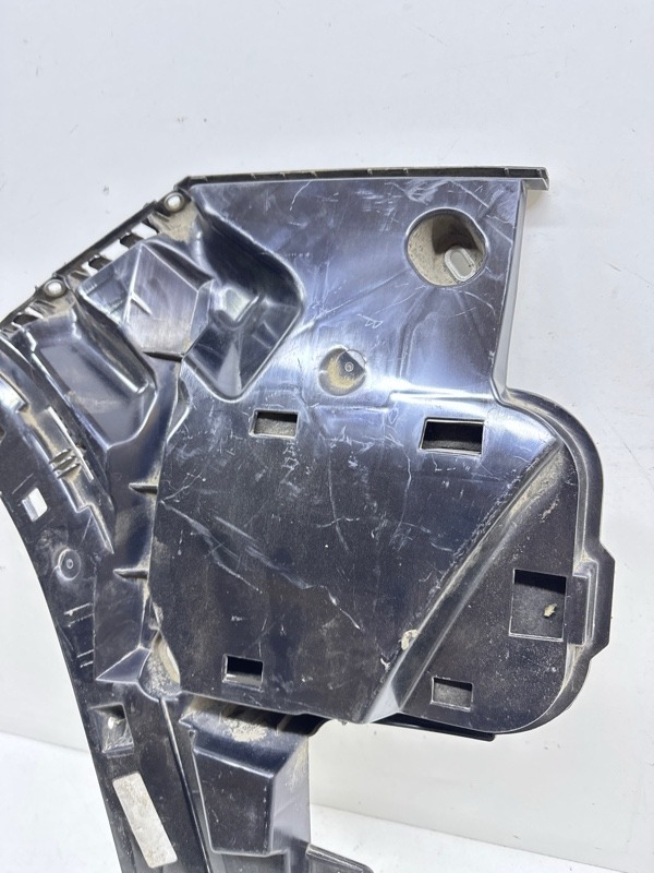 Кронштейн заднего бампера левый