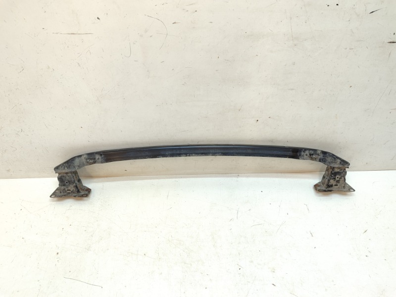 Усилитель переднего бампера