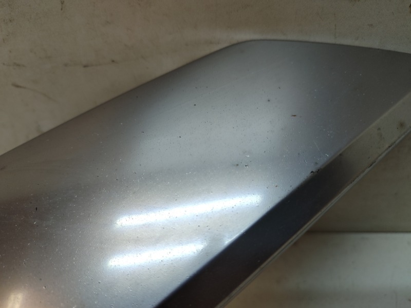 Молдинг переднего бампера правый