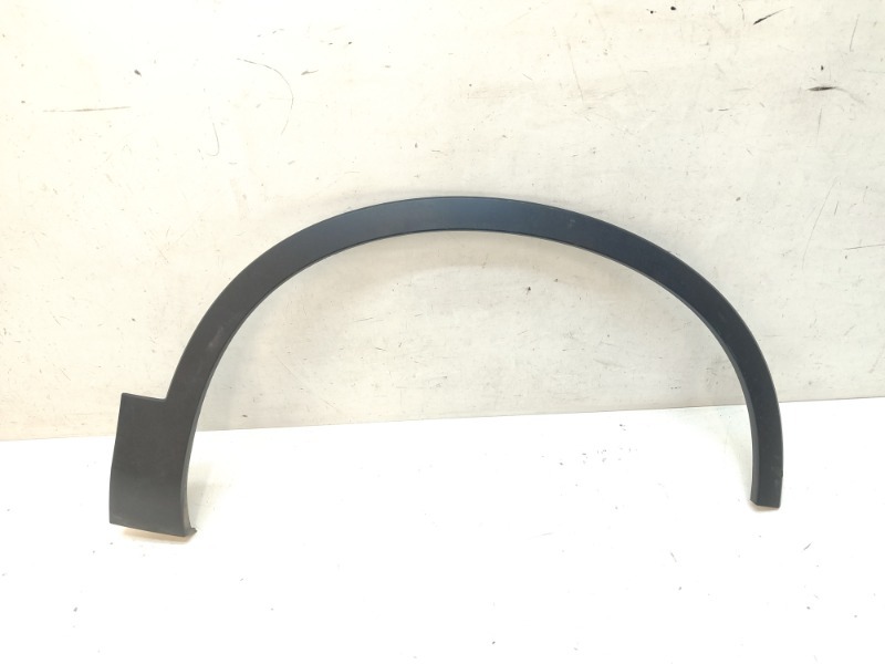 Накладка переднего крыла правого