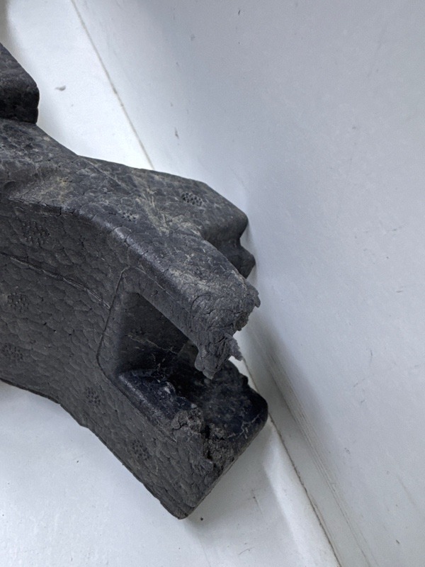 Наполнитель переднего бампера