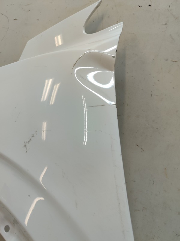 Крыло переднее левое