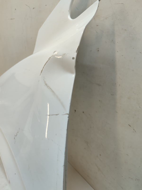 Крыло переднее левое