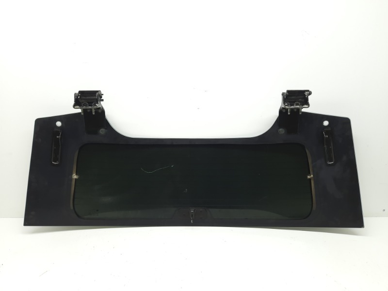 Стекло двери багажника