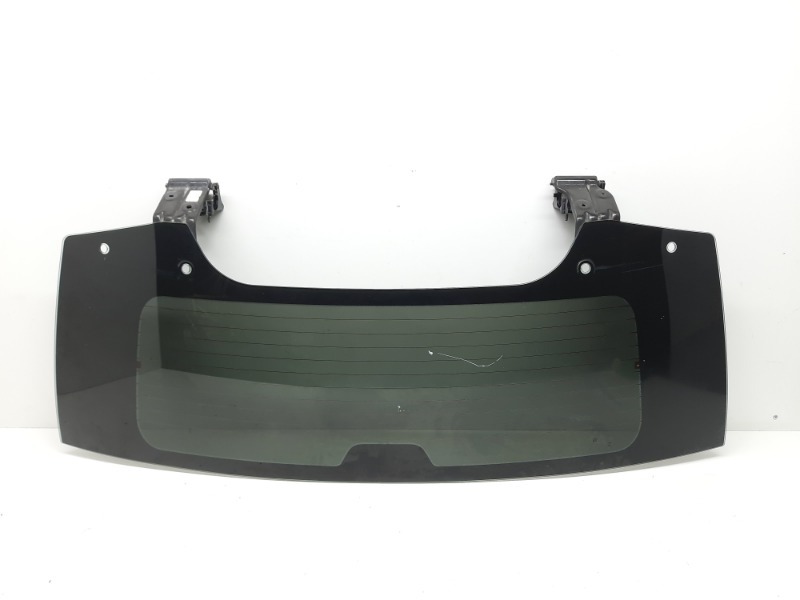 Стекло двери багажника