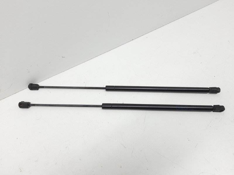 Амортизатор крышки багажника